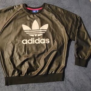 Adidas blk with white logo